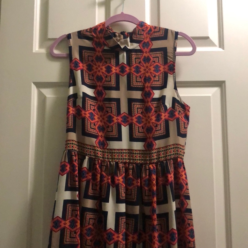 Patterned Dress - Picture 3 of 5